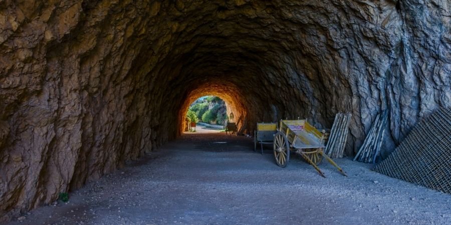 Cueva subterránea cerca de Galway 