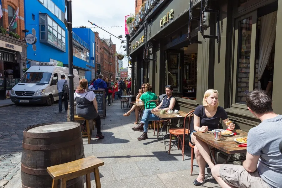 estudiantes en Cork