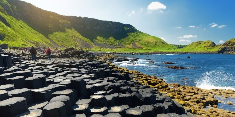 la calzada de los gigantes Cambios de Clima y Geografía