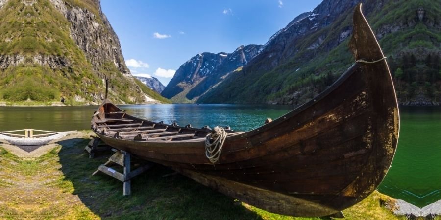embarcación vikinga