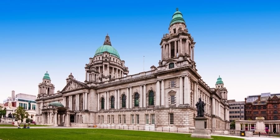Que Ver en Irlanda del Norte el palacio de justicia